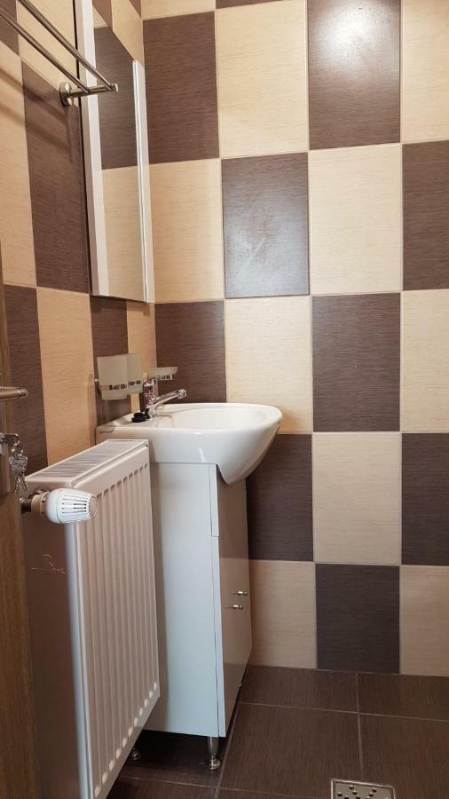 La Bustea Hotel Hercegány Kültér fotó
