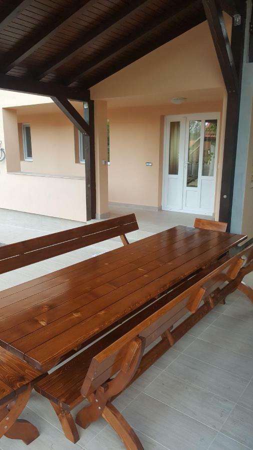 La Bustea Hotel Hercegány Kültér fotó